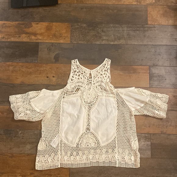 Crochet open shoulder top hollister - Picture 5 of 5